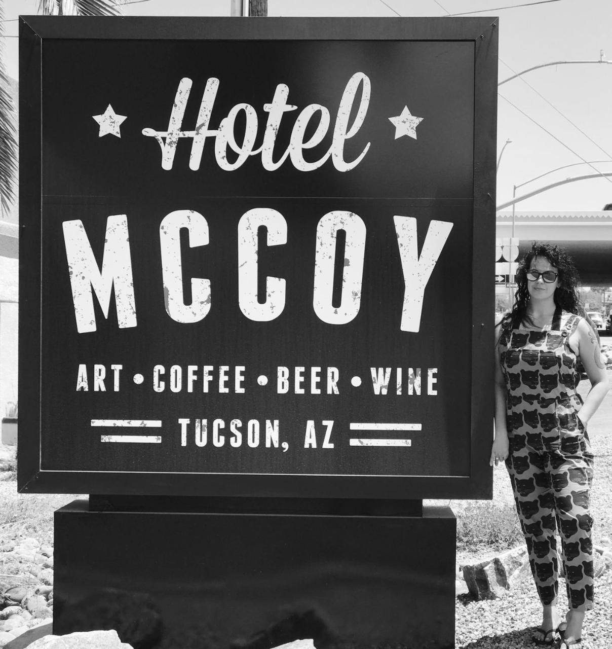 Hotel Mccoy - Art, Coffee, Beer, Wine Tucson Bagian luar foto